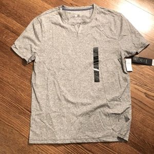 BR Factory Quick Dry split neck tee-Men’s M-NWT